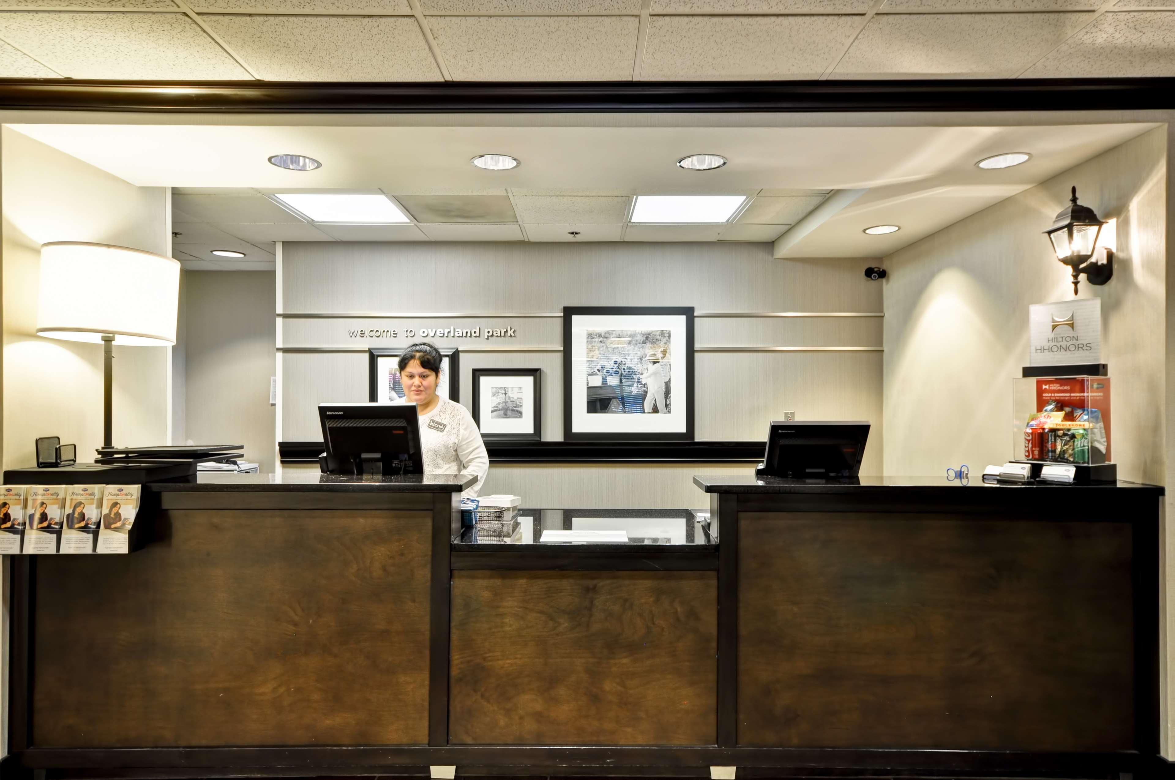 Hampton Inn Όβερλαντ Παρκ Εξωτερικό φωτογραφία